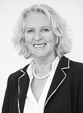 Ursula Becker: Dipl.-Kauffrau | Geschäftsleitung